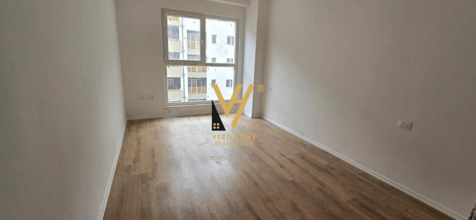 Tirane, shitet apartament 2+1+Ballkon Kati 3, 118 m² 189.000 € (RRUGA DRITAN HOXHA, LAPRAKE)