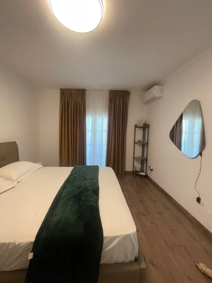 Tirane, jepet me qera apartament 1+1 Kati 2, 60 m² 600 € (21 Dhjetori)