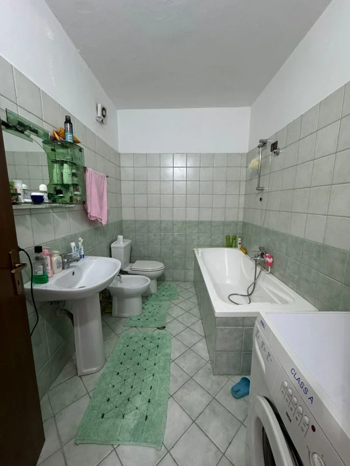 Durres, shitet apartament 2+1+Aneks+Ballkon , 140 m² 190.000 € (Vollga)