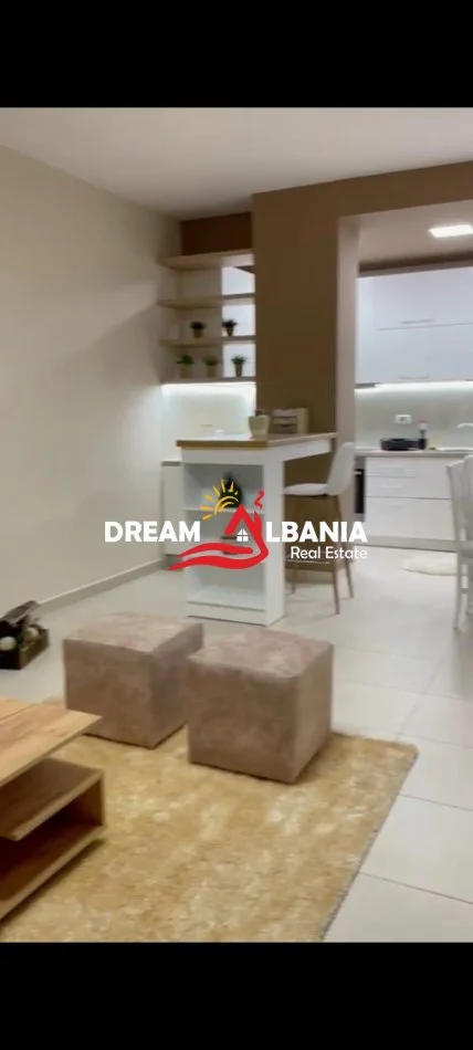 Tirane, jepet me qera apartament 1+1 Kati 3, 70 m² 500 € (tek Liqeni i Thate)