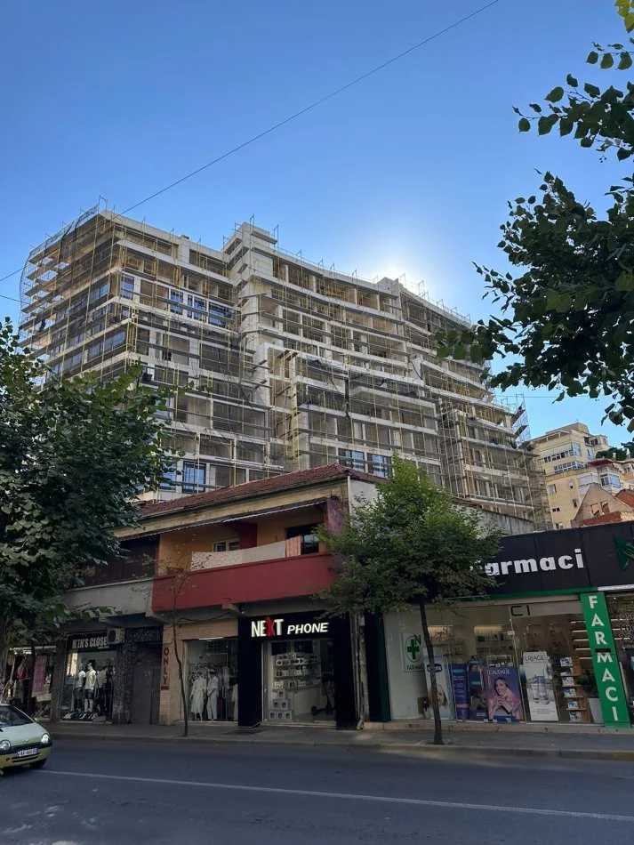 Tirane, shitet apartament 2+1+Ballkon Kati 6, 86 m² 145.000 € (rruga e dibres)