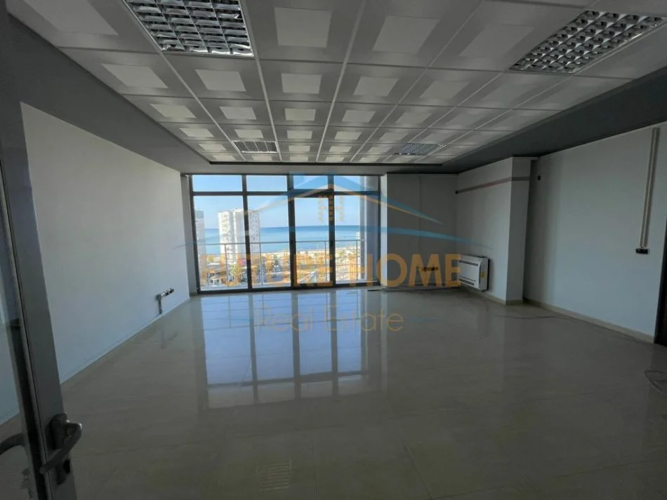 Fly Durres, jepet me qera ambjent biznesi Kati 9, 207 m² 2.000 €