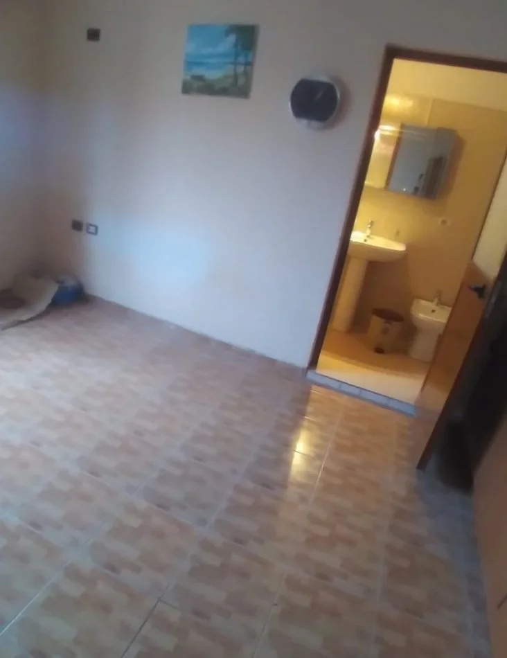 Tirane, shitet apartament 4+1+Ballkon Kati 5, 184 m² 228.000 € (Blloku ambasadave)