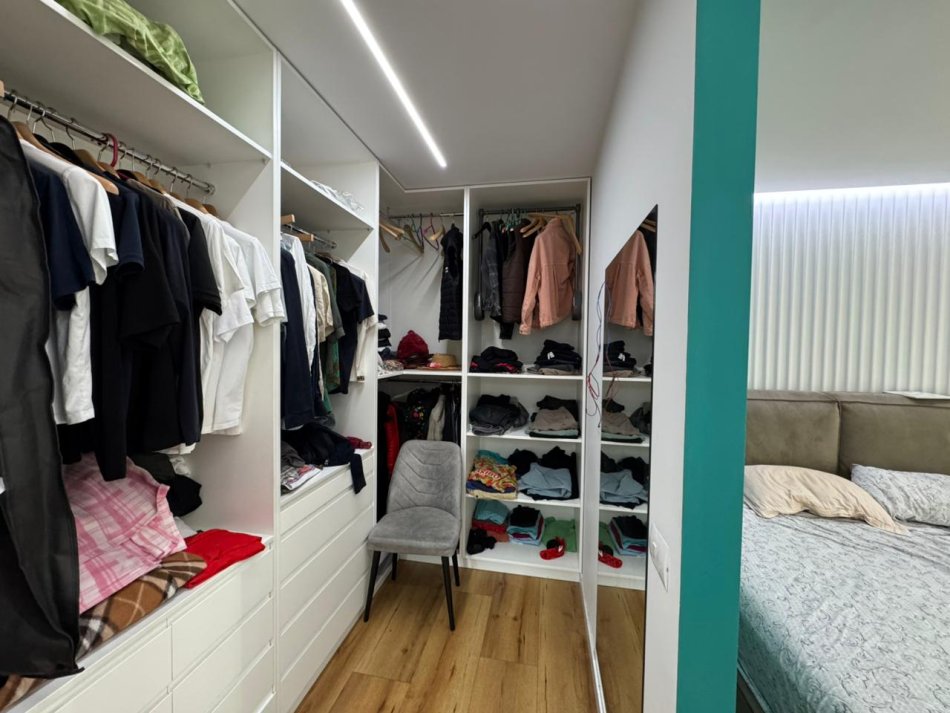 Tirane, shes apartament 2+1 Kati 12, 117 m² 310.000 € (komuna e parisit)