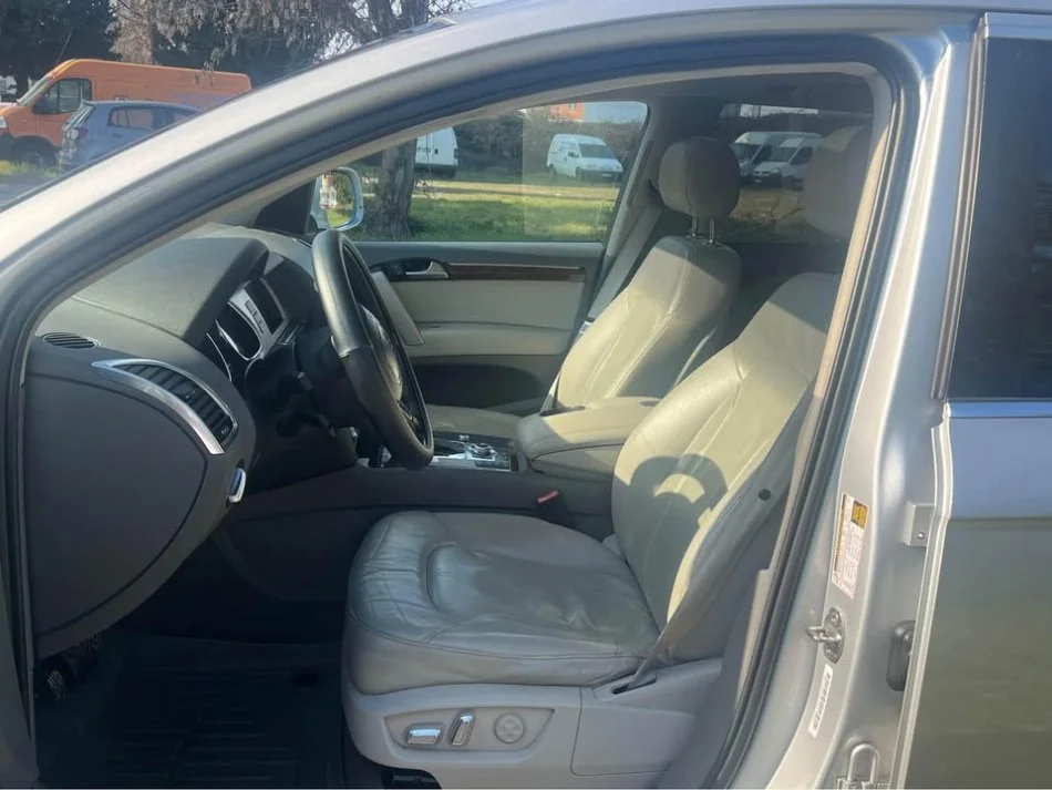 Tirane, shes SUV | Fuoristrad | Xhip Audi Q7 Nafte, gri metalizato automatik Klima 230.000 km 11.000 €