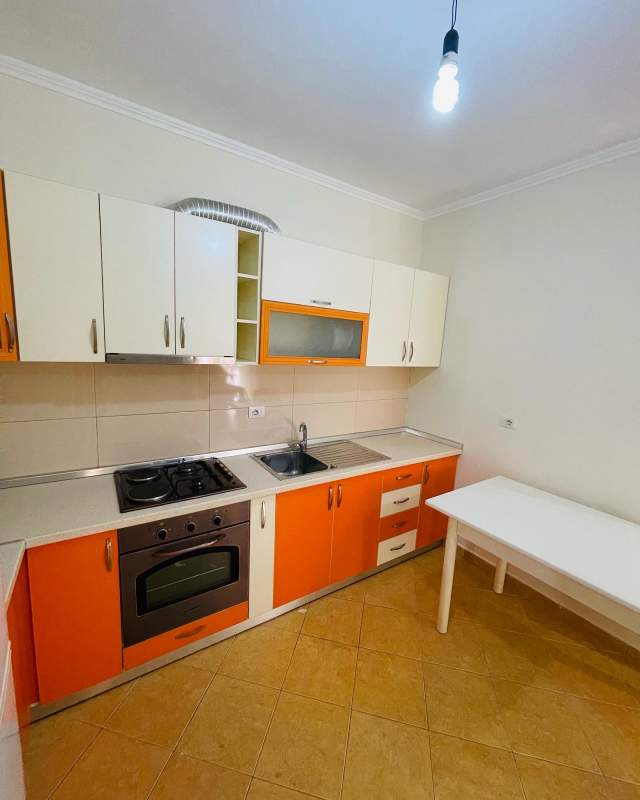 Durres, jepet me qera 1+1+A+BLK Kati 1, 65 m² 350 Euro