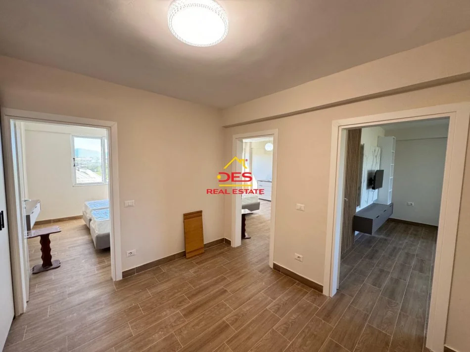 Shqiperi, jepet me qera apartament 2+1+Ballkon Kati 2, 90 m² 250 € (Rruga Petrona Haliti, Vlorë.)