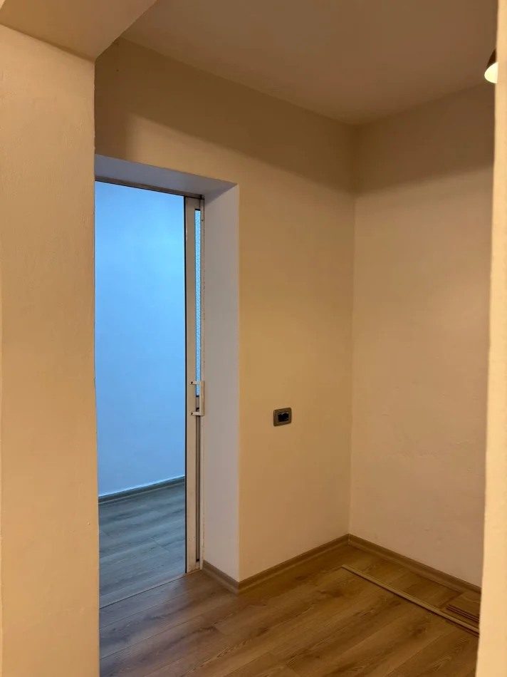 Tirane, shitet apartament 2+1 Kati 4, 81 m² 150.000 € (Ali Demi)
