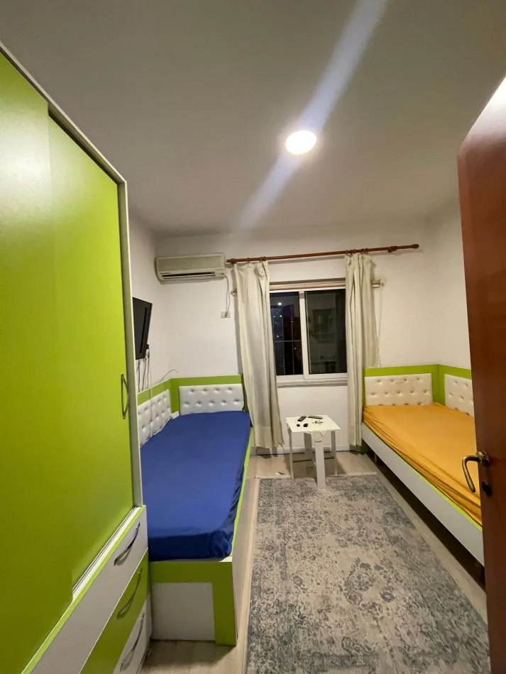 Tirane, shitet apartament 2+1+Ballkon Kati 1, 83 m² 15.500.000 € (Pallati me shigjeta)