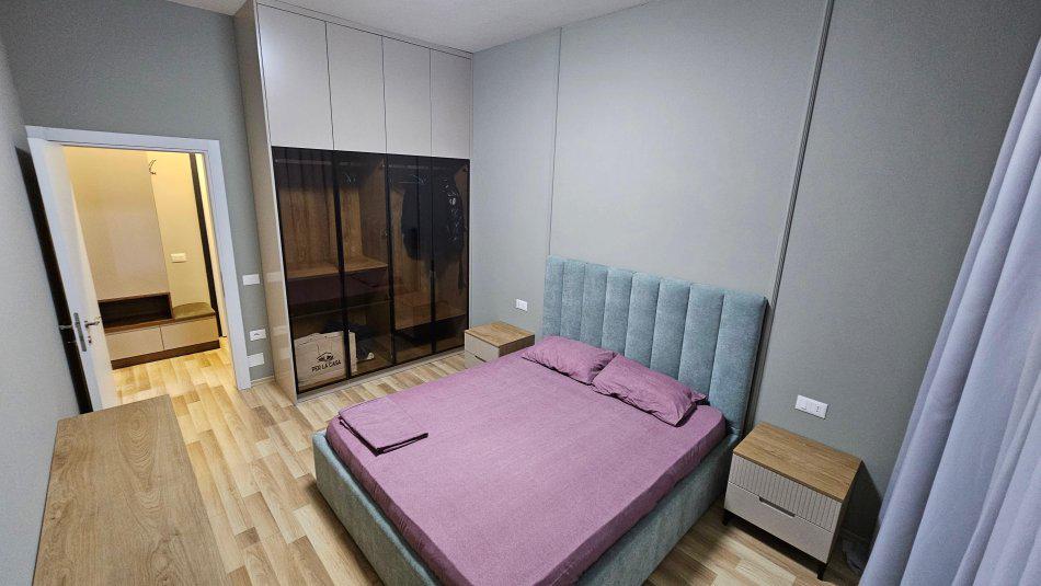 Tirane, jepet me qera apartament 1+1+Ballkon Kati 5, 65 m² 750 € (Square 21)