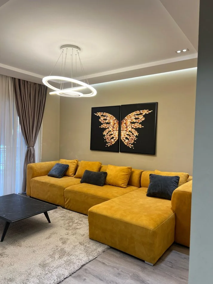 Tirane, jepet me qera apartament 2+1+Ballkon Kati 2, 106 m² 800 € (RRUGA DON BOSKO)