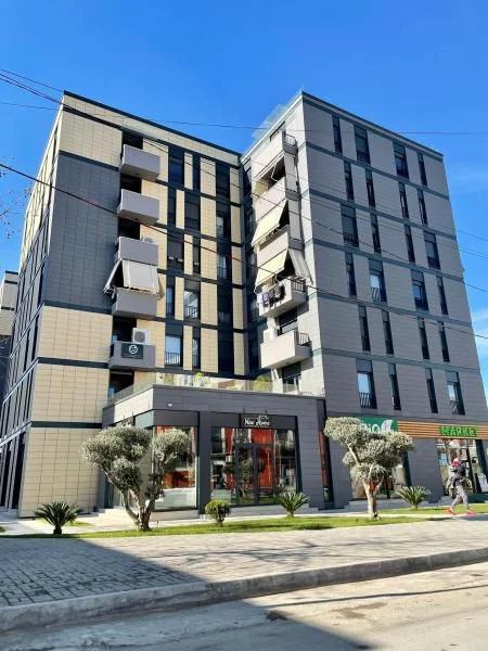 Tirane, shitet garazh | post parkimi Kati -1, (rruga don bosko , rruga jordan misja , bulevardi i ri)