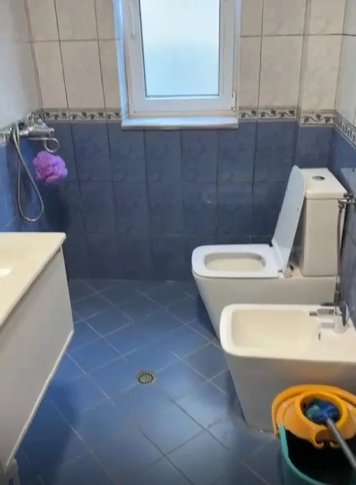 Tirane, jepet me qera apartament 1+1 , 700 € 