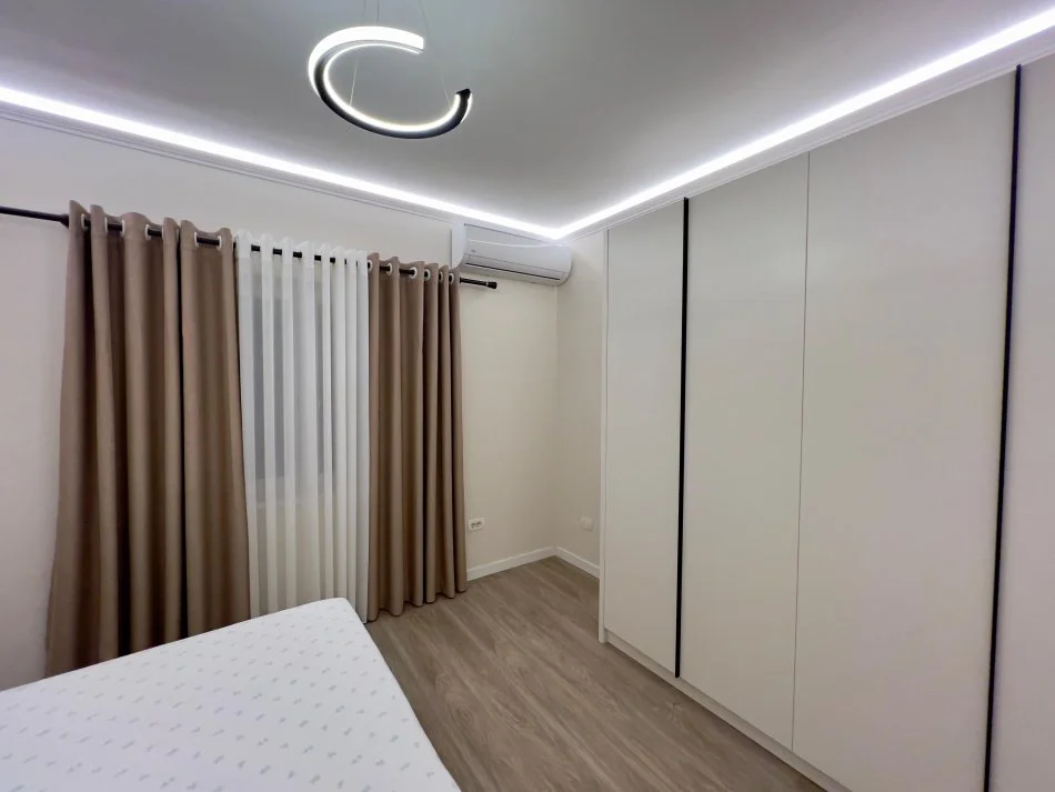 Tirane, jepet me qera apartament 1+1+Ballkon , 72 m² 500 € (ulvi vehbiu)