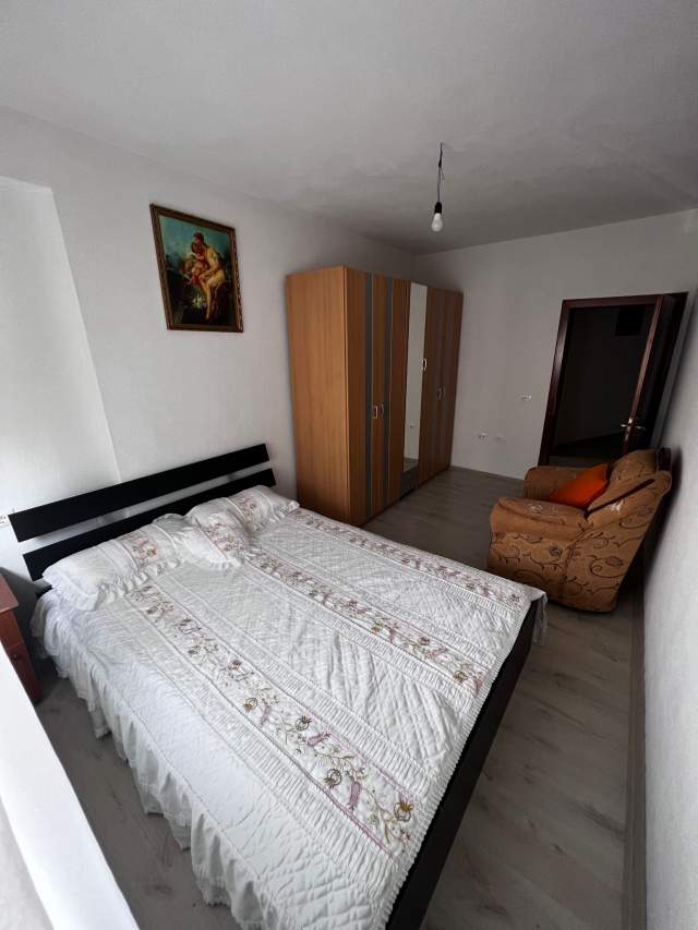 Tirane, jepet me qera apartament 1+1+BLK Kati 2, 70 m² 35.000 Leke (pallati Almak)