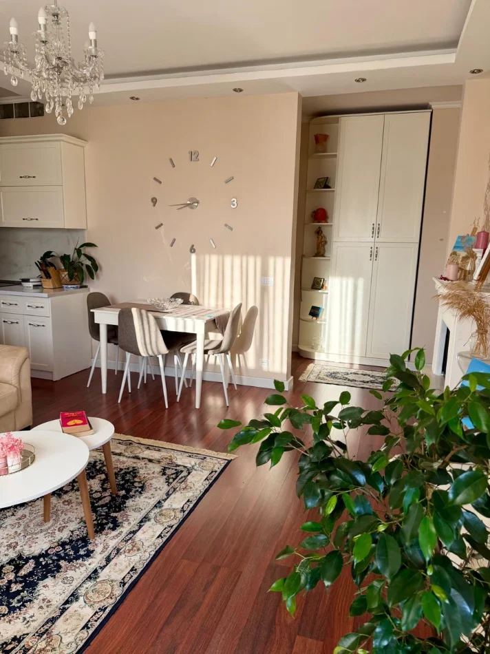 Durres, jepet me qera apartament 2+1 , 68 m² 700 € 