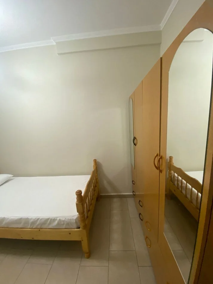 Shqiperi, jepet me qera apartament 2+1+Ballkon Kati 4, 80 m² 400 € (Misto Mame , Rruga Besim Alla)