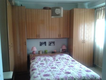 Tirane, jepet me qera apartament 2+1+Ballkon Kati 1, 79 m² 420 €