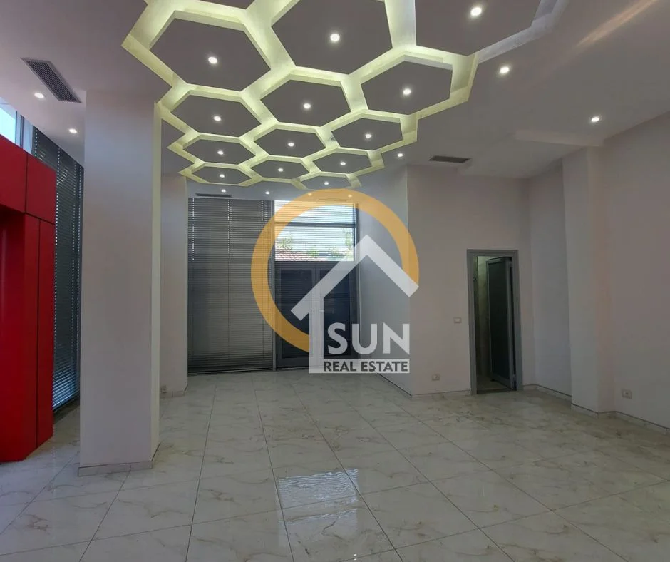 Shkoder, jepet me qera ambjent biznesi Kati 0, 360 m² 1.000 € (RUS, SHKODER)