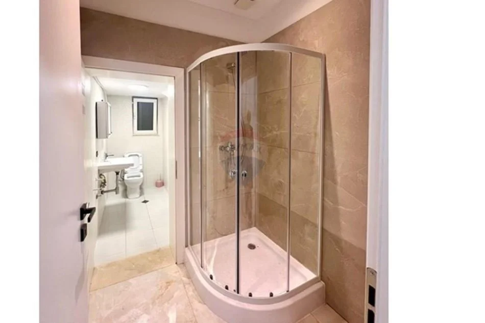 Tirane, jepet me qera apartament 2+1 Kati 4, 137 m² 550 € (Blloku i Vilave Selite)