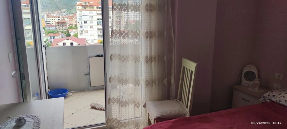 Pogradec, Shitet apartament 2+1+Ballkon Kati 6 i parafundit me ashensor me Hipotekë 82 m² 10.500.000 Lekë të reja Rr. Sul Starovari Mob. +355673651512