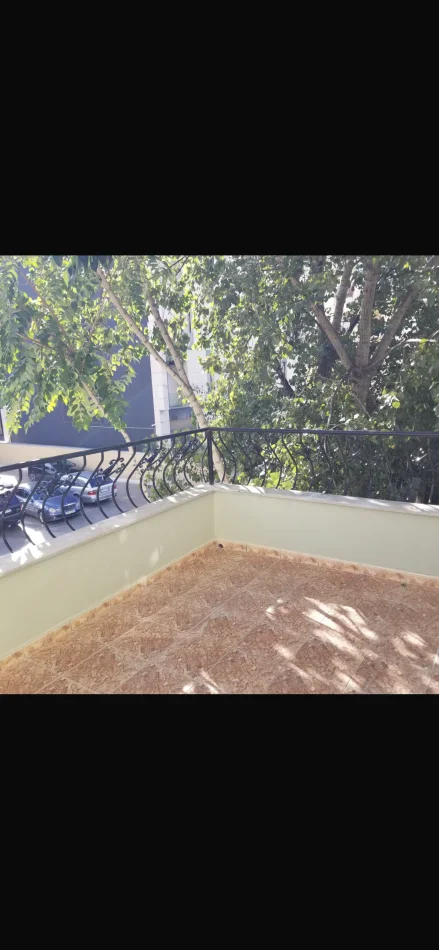 Tirane, jepet me qera apartament 2+1 Kati 1, 75 m² 600 € 