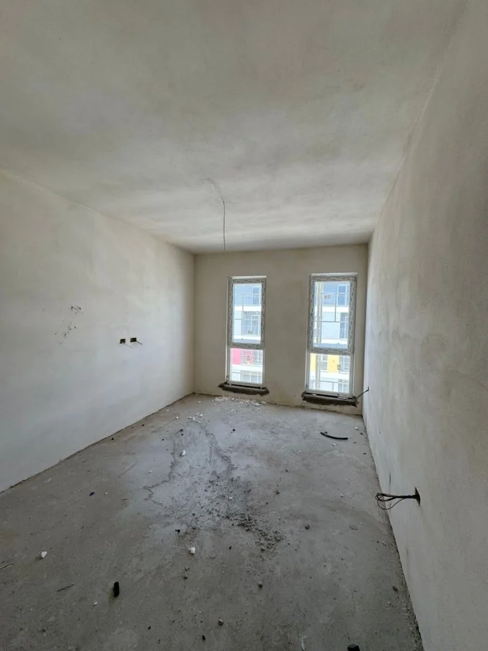 Tirane, shitet apartament 2+1+Ballkon Kati 7, 93 m² 93.000 € (Univers City Okazion 1000€/m2 Faze Perfundimi)