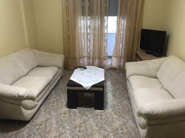 Tirane, jepet me qera apartament 1+1+BLK Kati 6, 60 m² 400 Euro (Myslym Shyri)