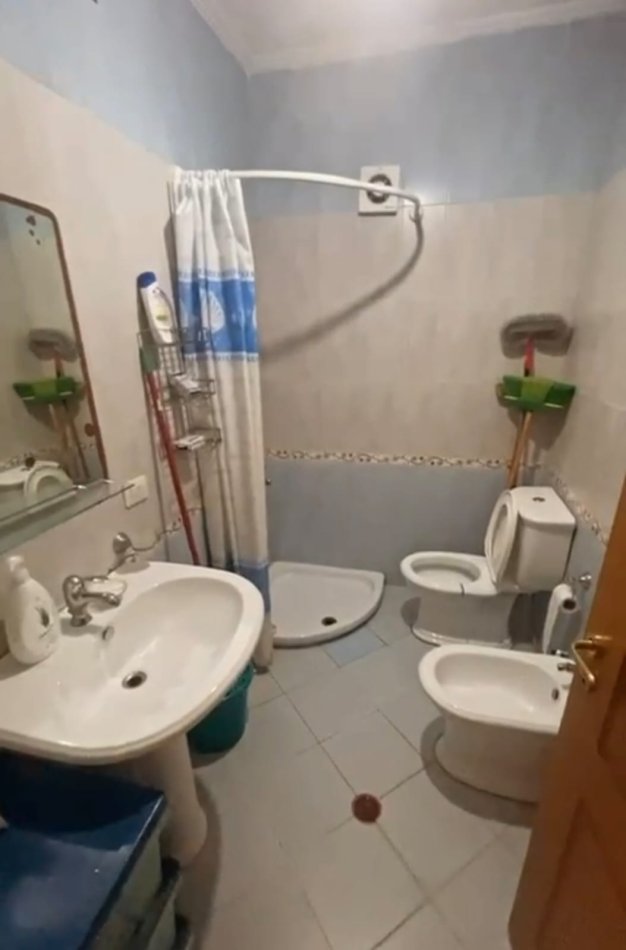 Vlore, shes apartament 2+1+Ballkon Kati 1, 100 m² 250.000 € (Lugomare, Vlore)