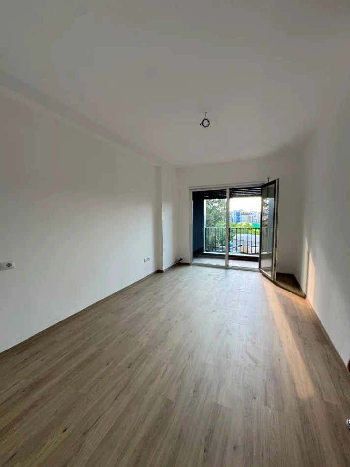 Tirane, jepet me qera zyre Kati 3, 60 m² 500 € (Henke Residence)