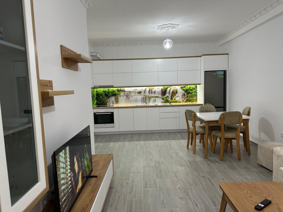 Tirane, jap me qera apartament 2+1+Aneks+Ballkon Kati 5, 110 m² 500 € (Shkoze)