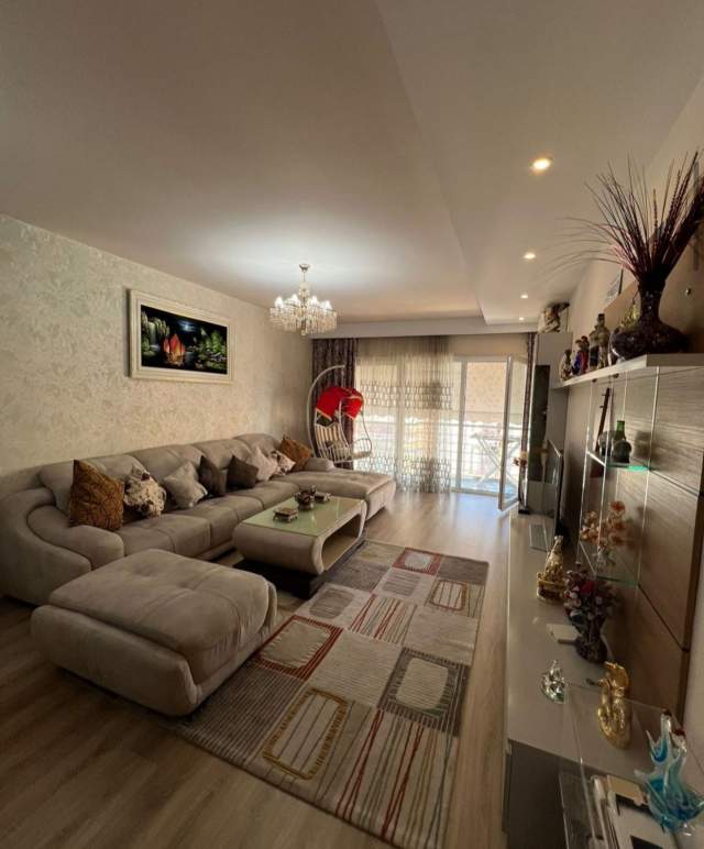 Tirane, jepet me qera apartament 3+1+BLK Kati 9, 121 m² 600 Euro (Rruga Don Bosko)