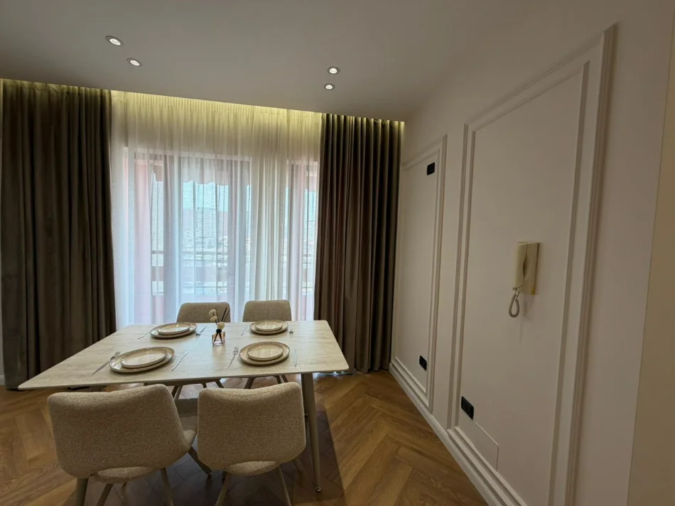 Tirane, shitet apartament 2+1 Kati 7, 101 m² 250.000 € (RRUGA E KAVAJES)