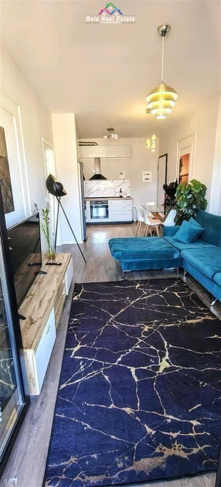 Tirane, jepet me qera apartament 1+1+Ballkon Kati 21, 78 m² 1.100 € (rruga e kavajes)