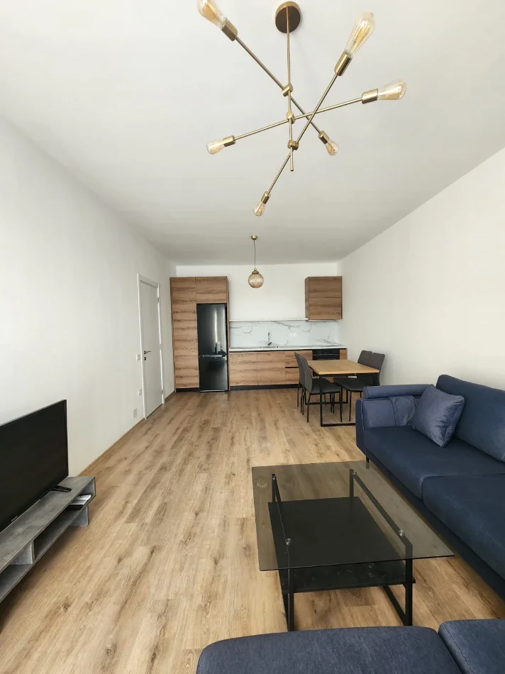 Tirane, jepet me qera apartament 1+1 Kati 11, 76 m² 550 € (Farmacia 10 prane spitalit Nene Tereza)