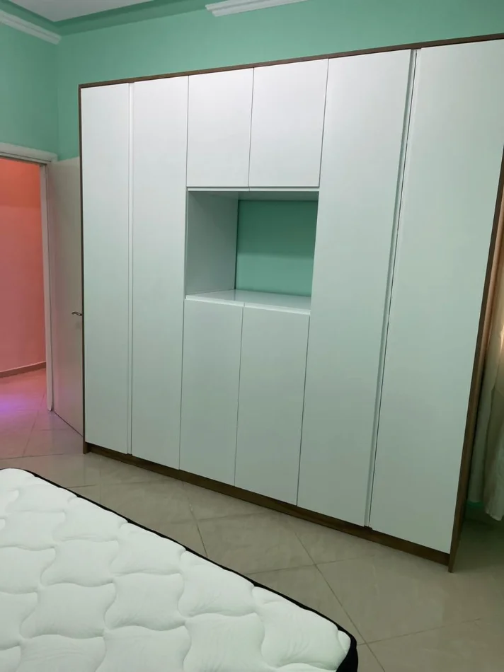 Tirane, jepet me qera apartament 1+1+Ballkon Kati 2, 60 m² 600 € (Selvia /Rr. e Saraceve)