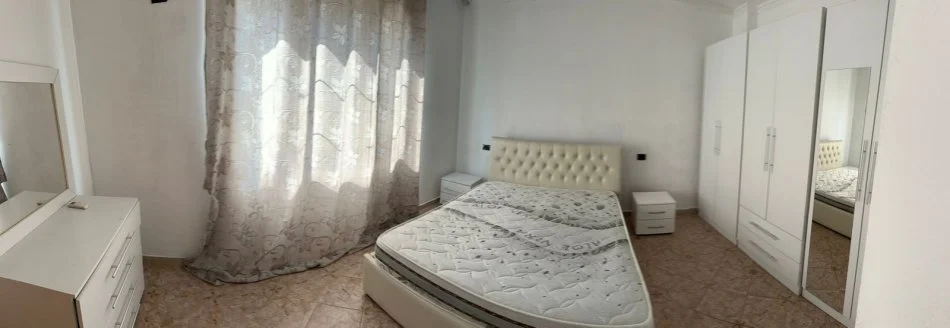 Tirane, jepet me qera apartament 2+1+Ballkon Kati 1, 94 m² 600 € 