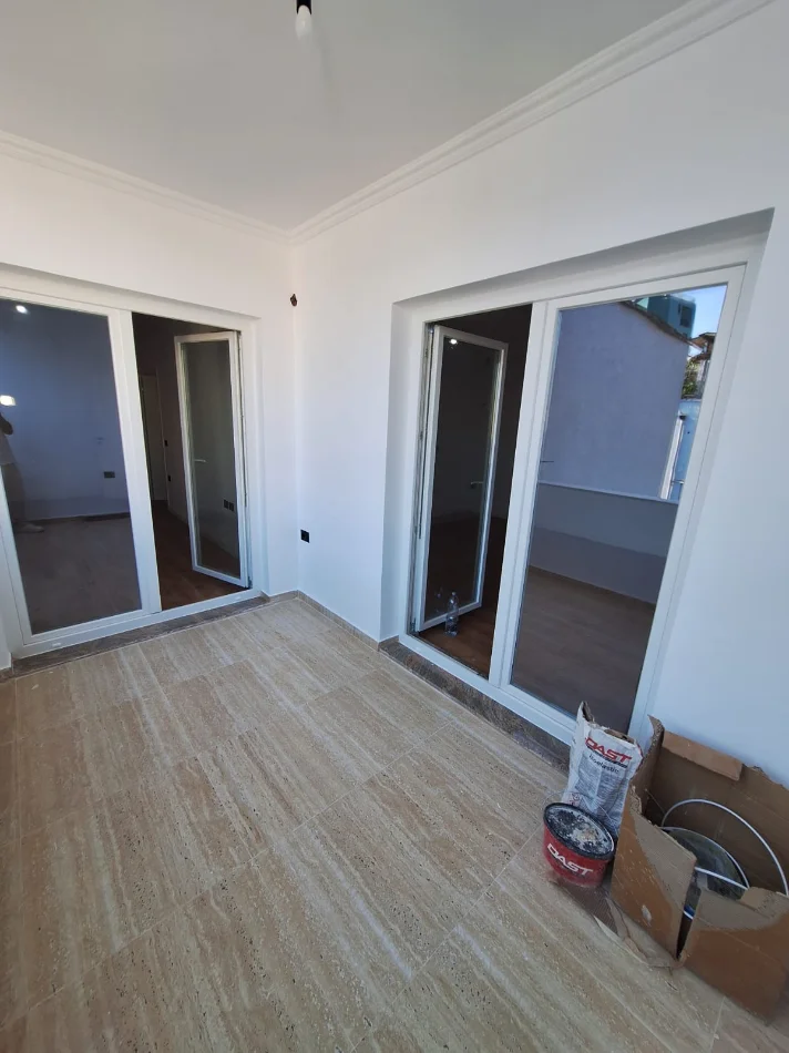 Tirane, shitet apartament 1+1+Ballkon Kati 8, 64 m² 135.000 € (Vasil Shanto)