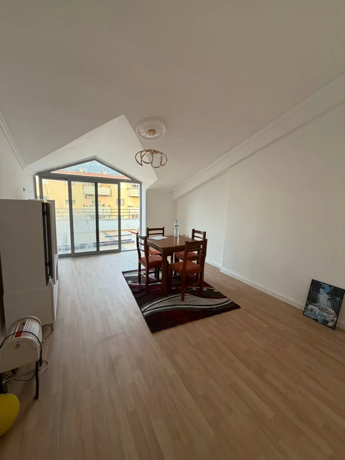 Tirane, shitet apartament 1+1 Kati 7, 63 m² (Shkolla 17 shkurti)