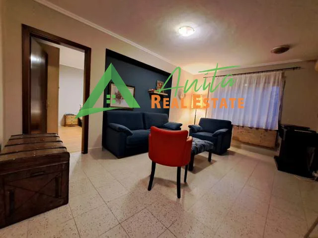 Tirane, jepet me qera apartament 1+1+Ballkon Kati 2, 67 m² 550 € (Qender)