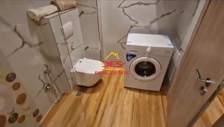 Vlore, jepet me qera apartament 1+1+Ballkon Kati 3, 70 m² 400 € (Rruga Gjergj Arianiti)