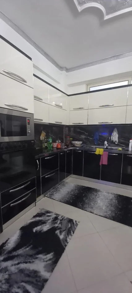 Tirane, shitet apartament 1+1 Kati 0, 90 m² 100.000 € (Te Market Aron)