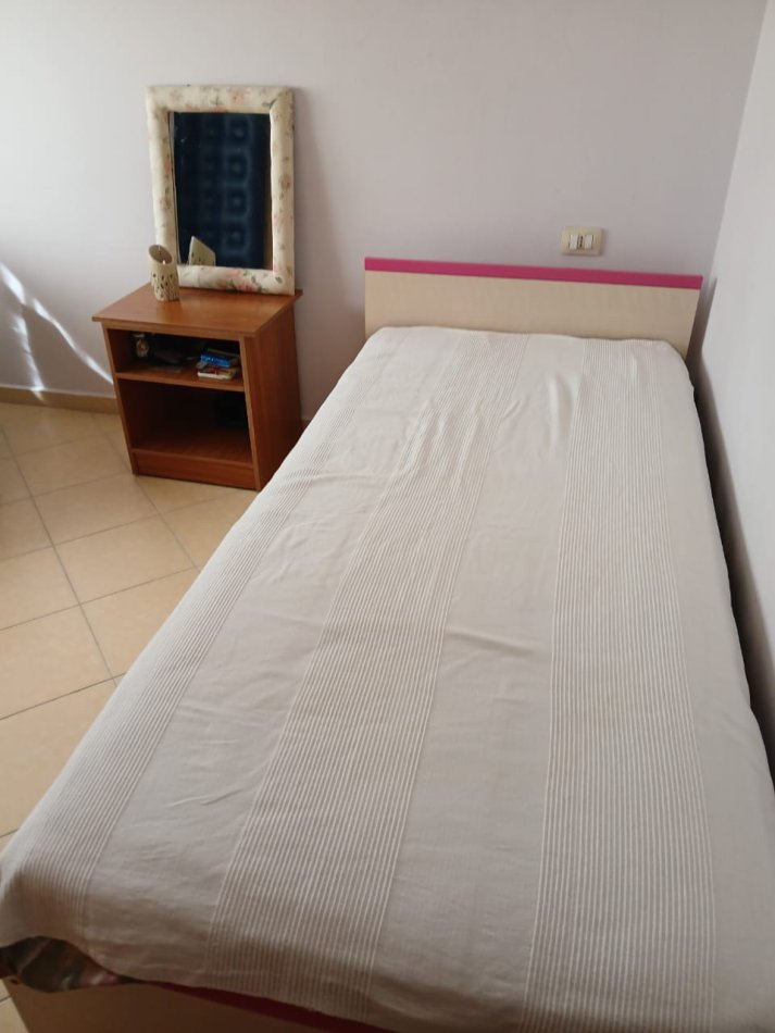 Tirane, jepet me qera apartament 2+1+Ballkon Kati 3, 85 m² 550 € (Kodra e Diellit)