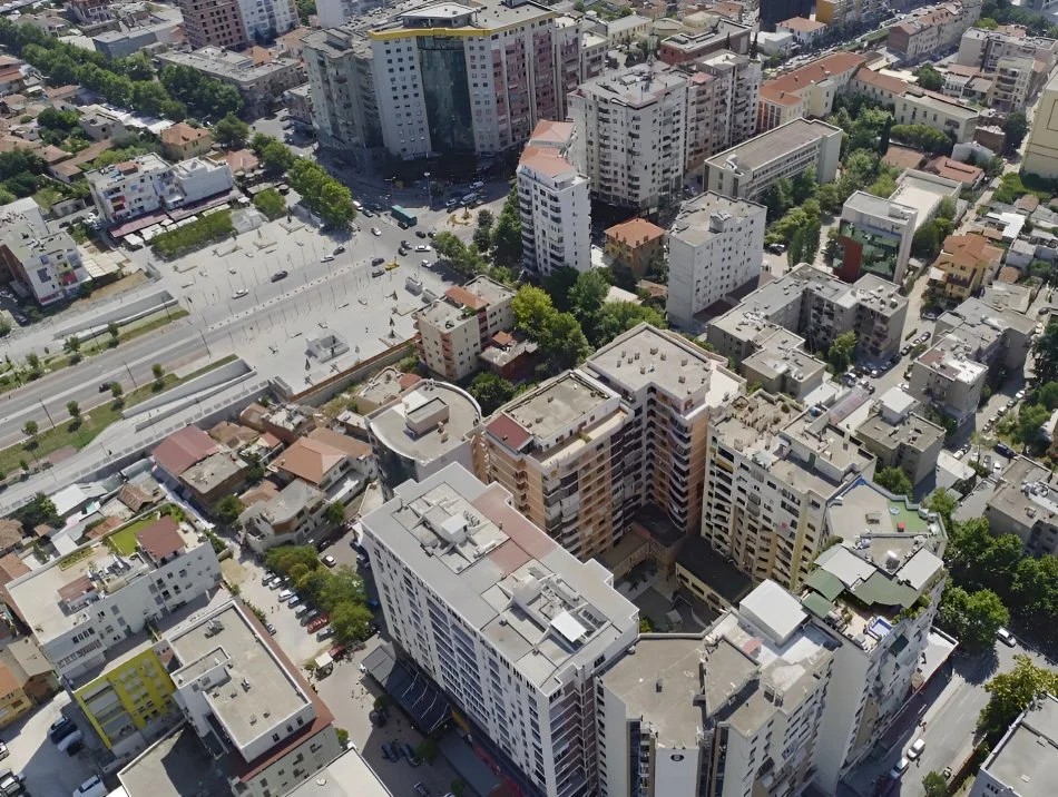 St Trenit 📍Bulevardi Ri 💥Okazion💥 1850€/m Shitet Apartament 2+1+2