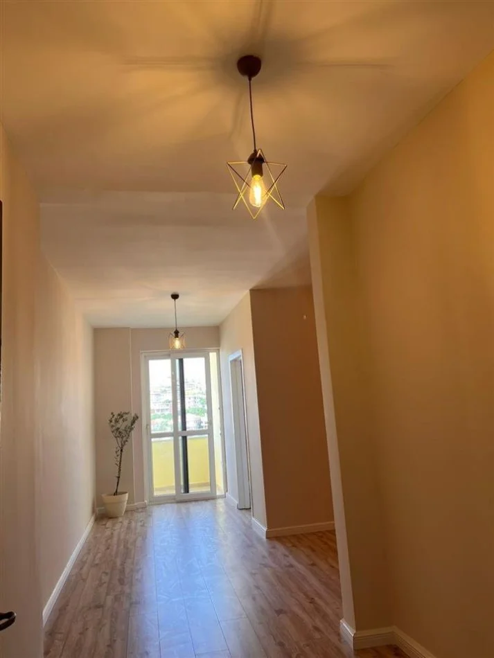 Durres, shitet apartament 1+1 Kati 4, 