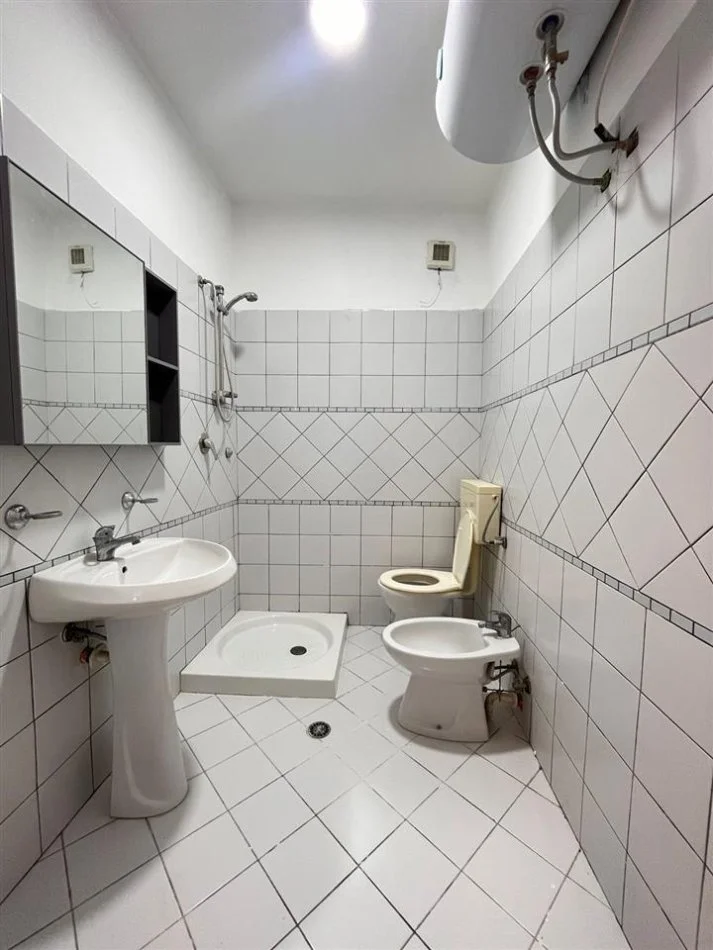 Durres, shitet apartament 1+1 Kati 4, 