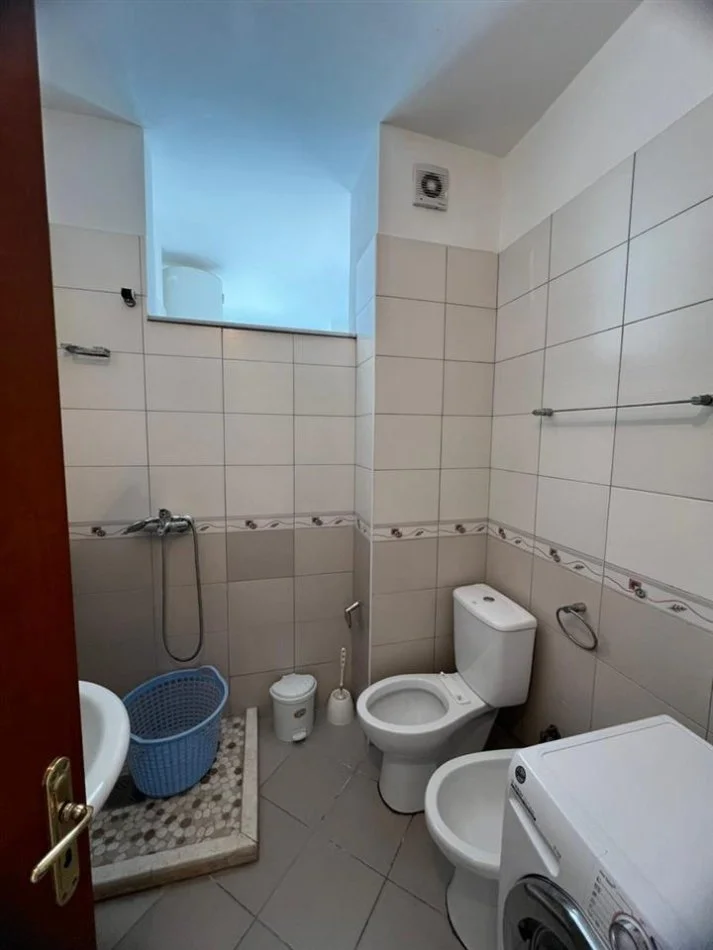 Durres, shitet apartament 2+1+Ballkon Kati 8, 106 m² 130.000 € (Durres)