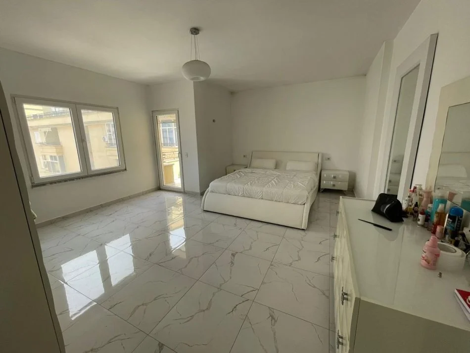 Durres, shitet apartament 3+1+Ballkon Kati 5, 160 m² 170.000 € (Shkembi Kavajes)