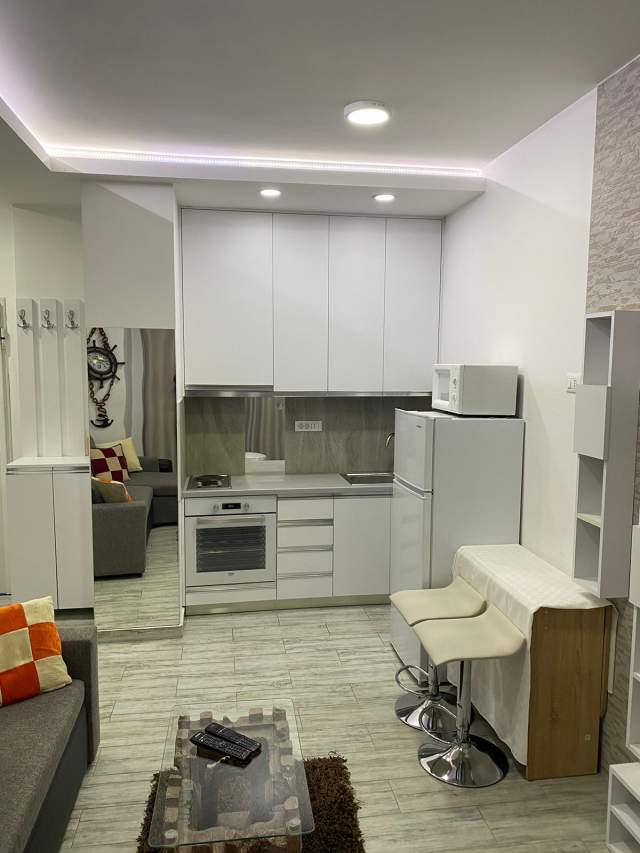 Tirane, jepet me qera apartament 1+1+BLK Kati 1, 57 m² 60.000 Leke (kompleksi Kika 2)