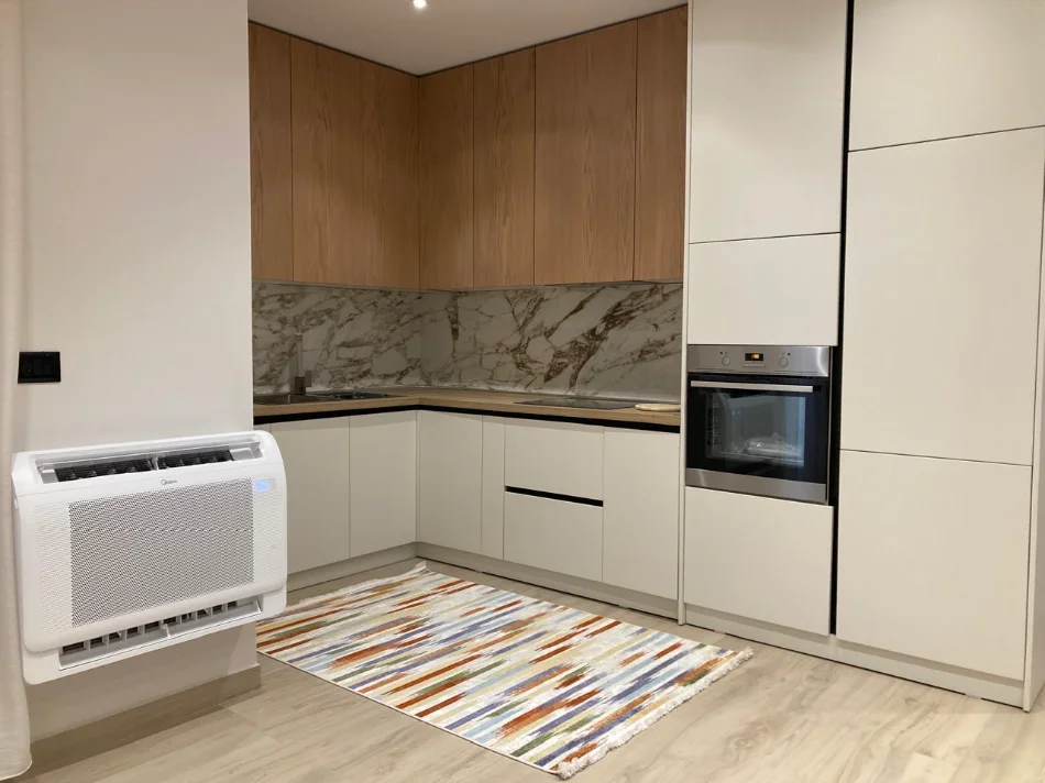 Tirane, jepet me qera apartament 1+1 Kati 2, 65 m² 800 € (sauk)